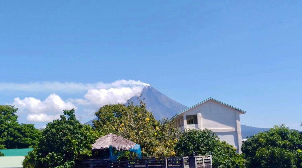Balai Tinay Guesthouse Legazpi Zewnętrze zdjęcie